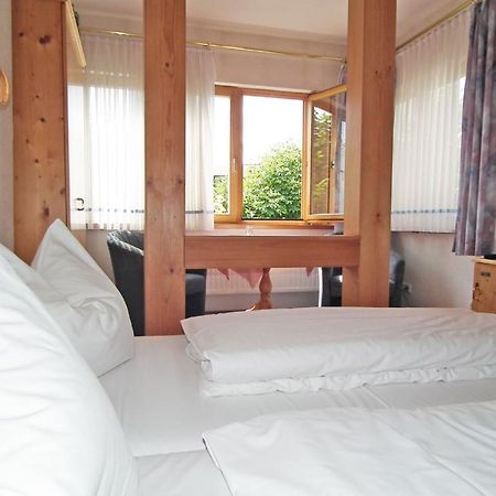 Gasthaus & Hotel Zur Linde Friedrichroda Pokój zdjęcie